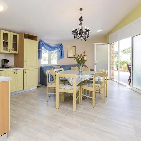 Front In Casa de Férias