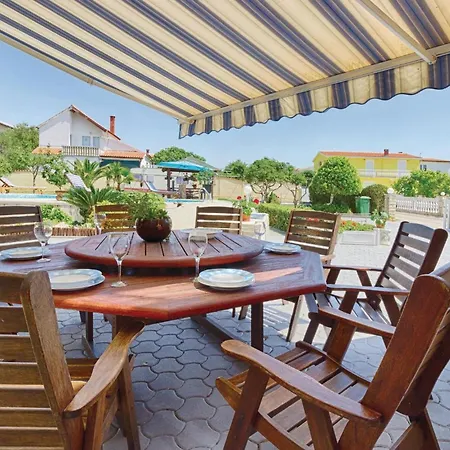 Beautiful In With Wifi Holiday home