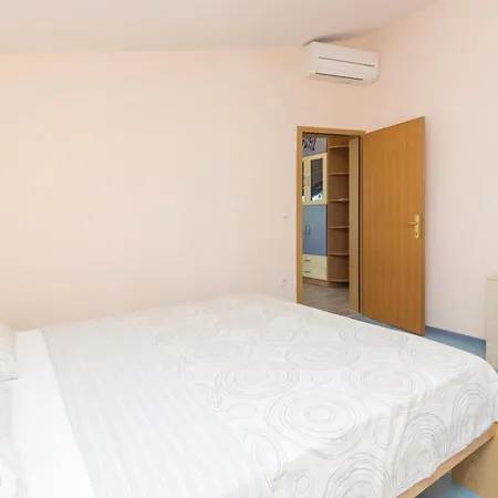 Beautiful In With Wifi Holiday home