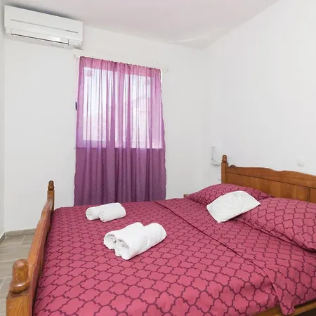 Beautiful In With Wifi Holiday home